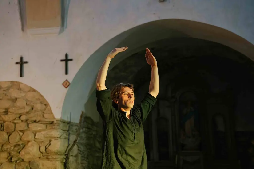 Actuaci&oacute; d'Aleix Mart&iacute;nez com a tribut ddel retorn del retaule a Sant Mart&iacute; d'Escalarre &copy;Dans&agrave;neu/Rut Sol&eacute;