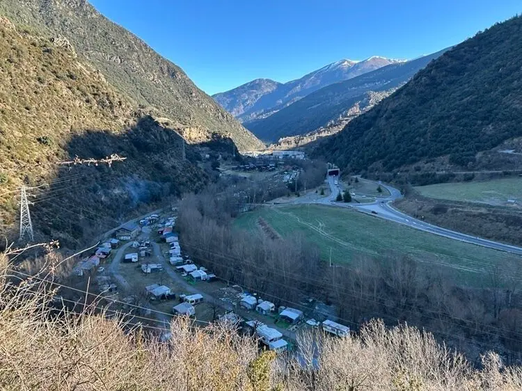 TRAMVALIRA