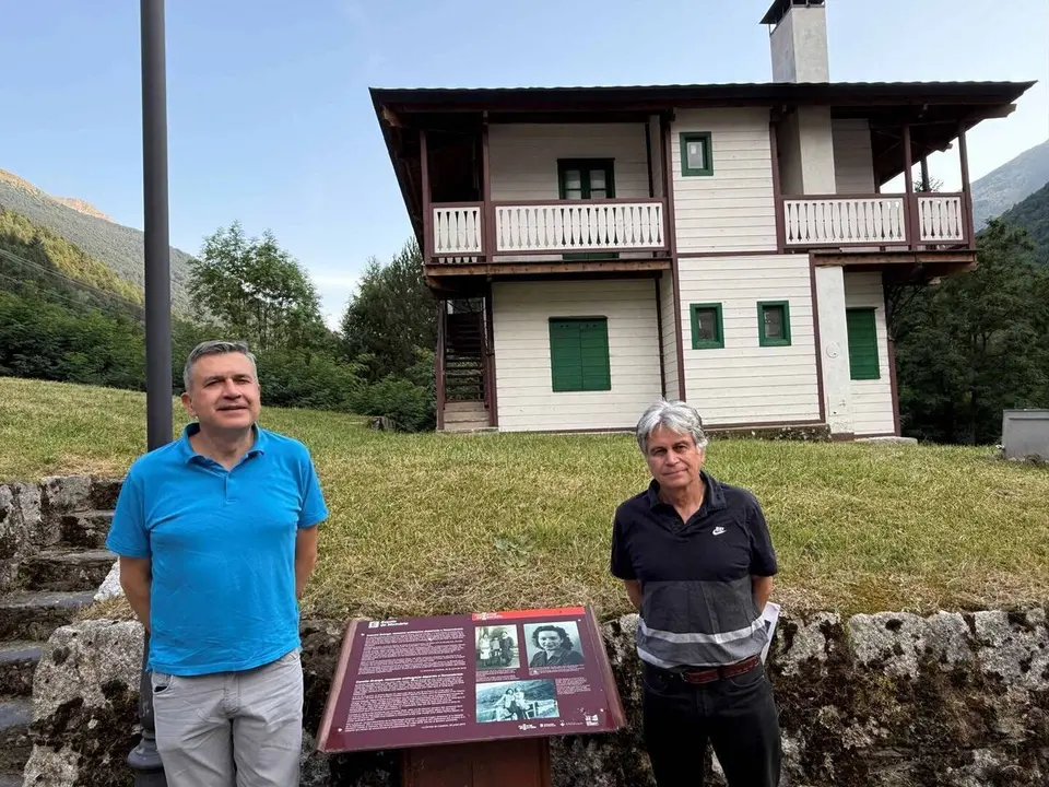 Conxita Grang&eacute; Espui casa 1
