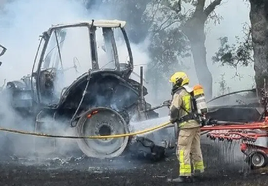 Tractor cremat