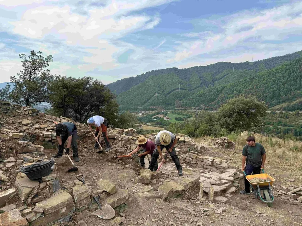 arque&ograve;legs al Pui de Segur 1