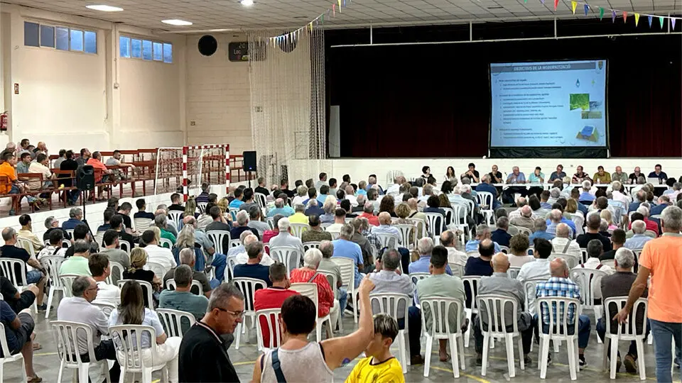 Assemblea de regants per la modernitzaci&oacute; de l'Urgell &copy;JosepAP&eacute;rez