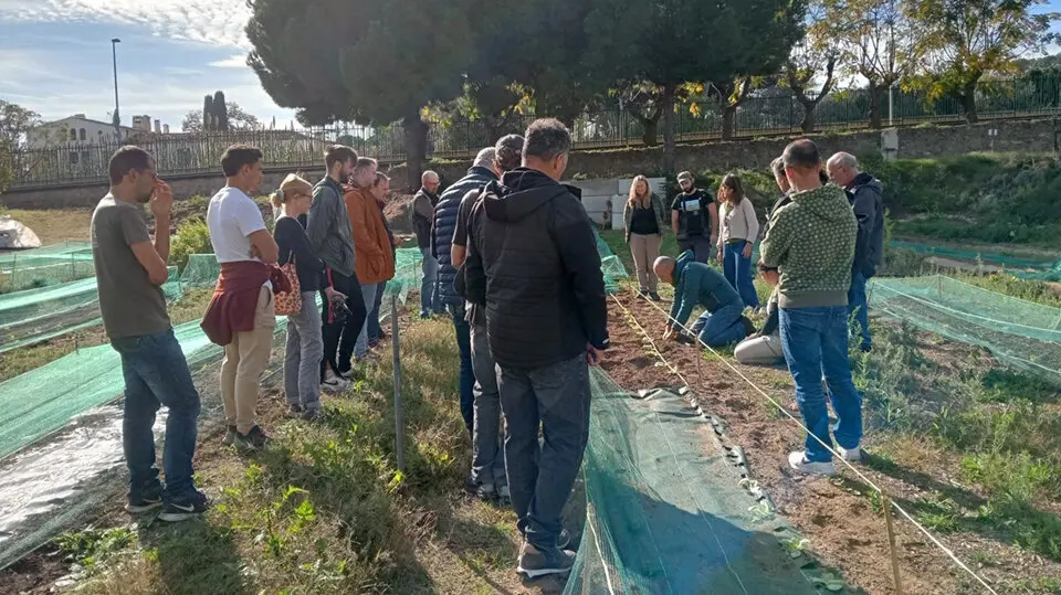 Escola Agr&agrave;ria Cabrils treballs de camp @EACabrils