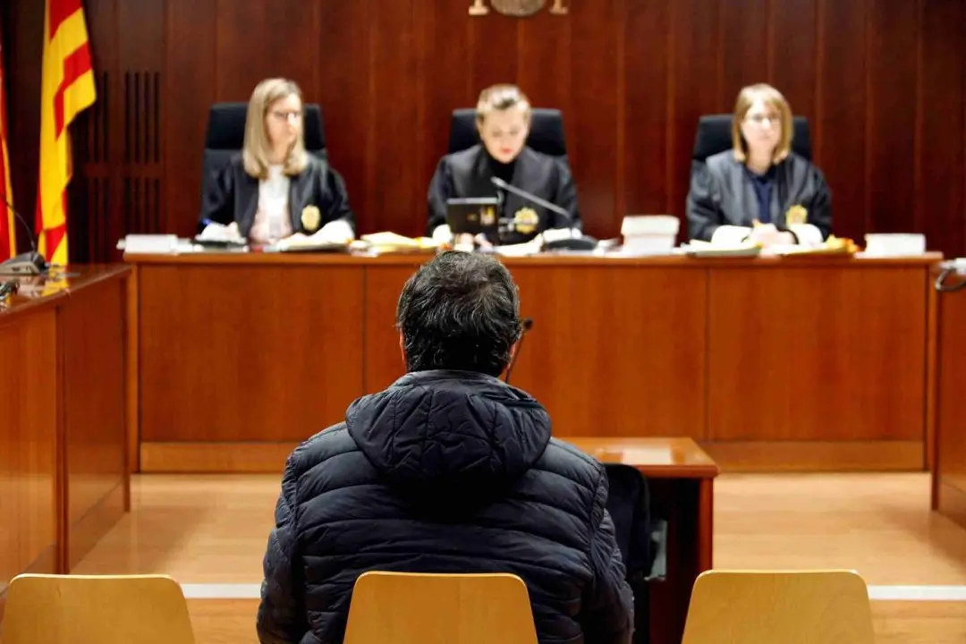 condemnat tocaments estaci&oacute; la Pobla 1