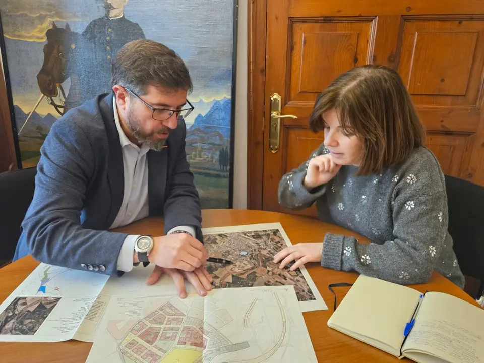 Reuni&oacute; entre la senadora Sara Bailac i l'alcalde de Puigcerd&agrave;, Joan Manel Serra