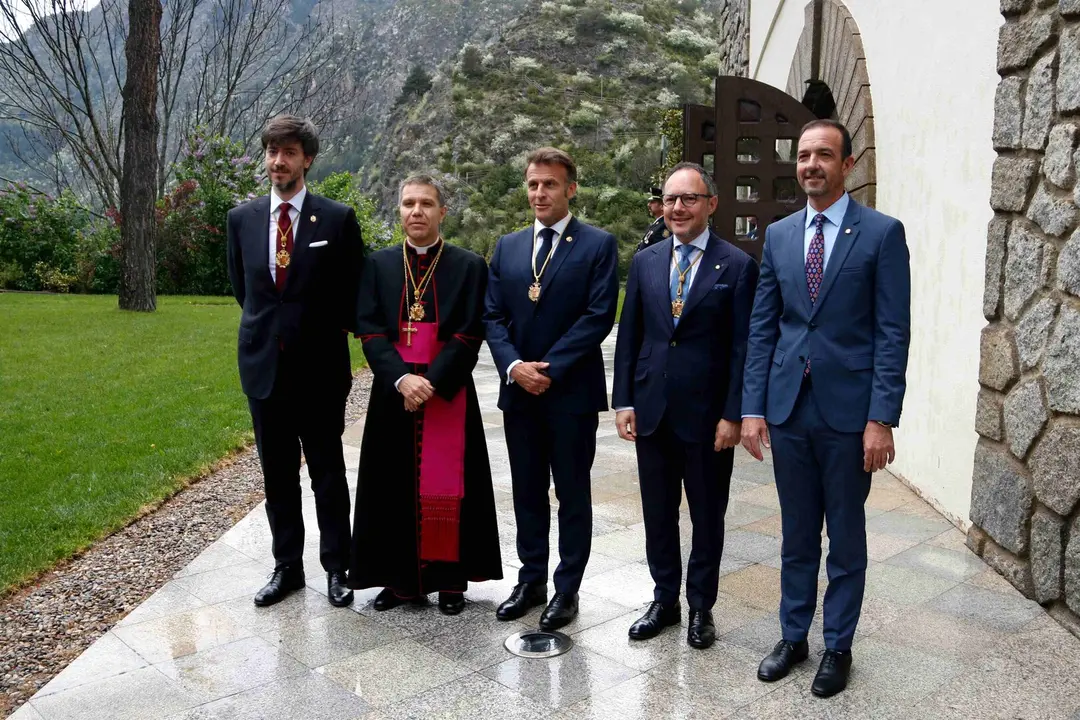 Macron 2
