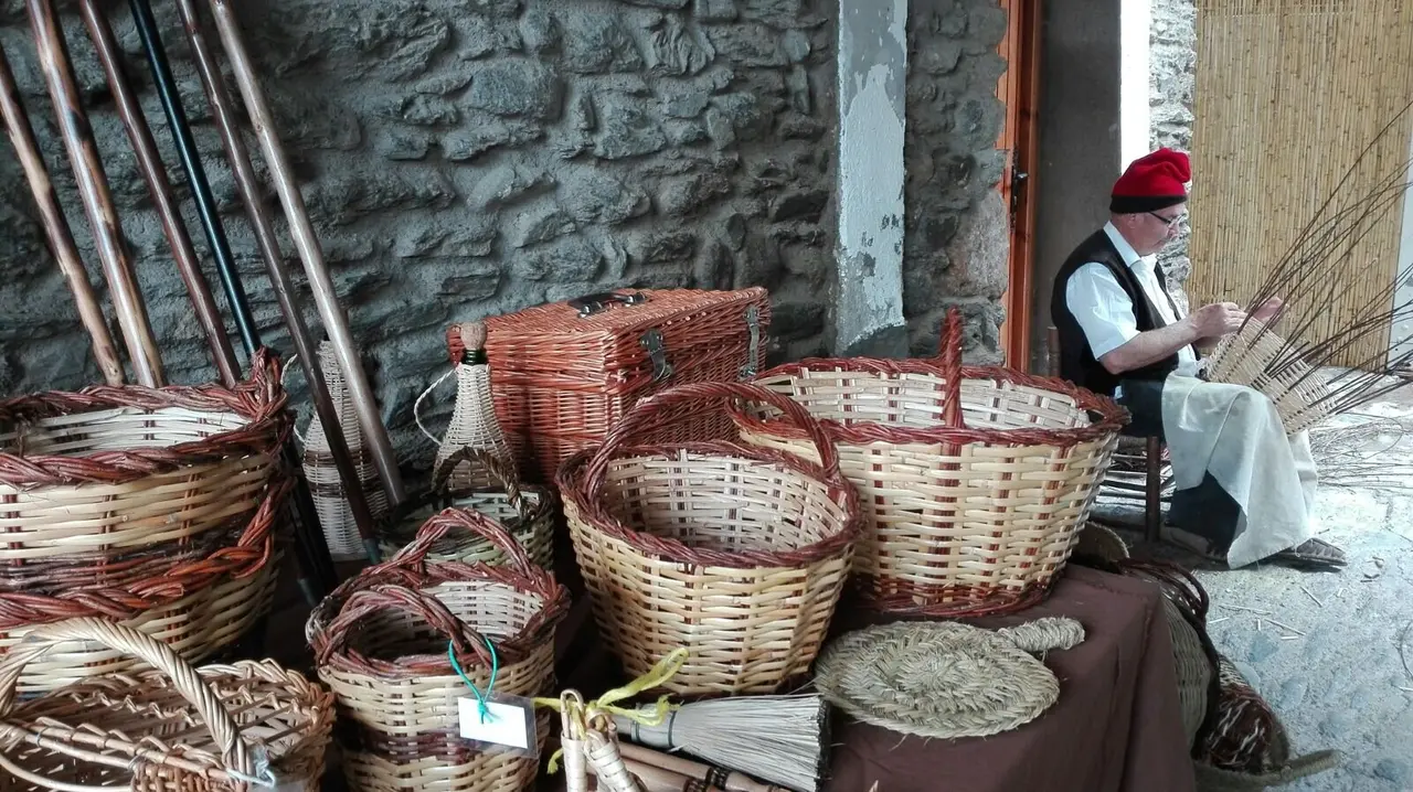 Fira Oficis i Menestrals de Rialp 3