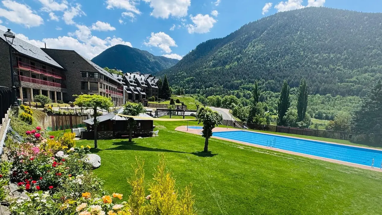 Piscina Naut Aran 