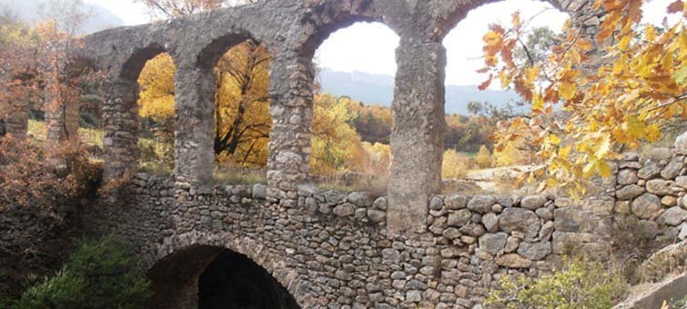 Visió de conjunt del Pont i Aqüeducte de Boixadera. Fotografia: Consell Comarcal de l’Alt Urgell. 