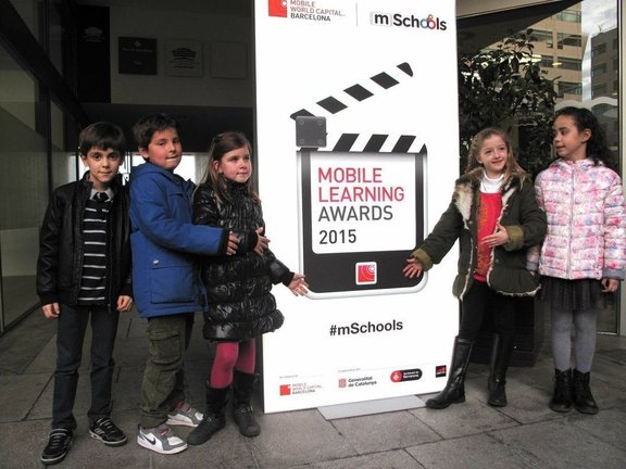  l’Albert, l’Anna, la Carlota, la Laia i el Pau, han obtingut el segon prem dels Mobile Learning Awards 2015