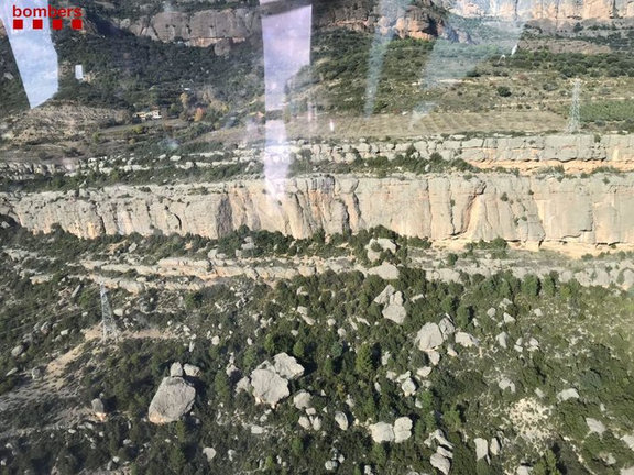 Imatge aèria del lloc on s'ha accidentat l'escaladora al congost de Collegats, l'1 de novembre del 2020 (Horitzontal).