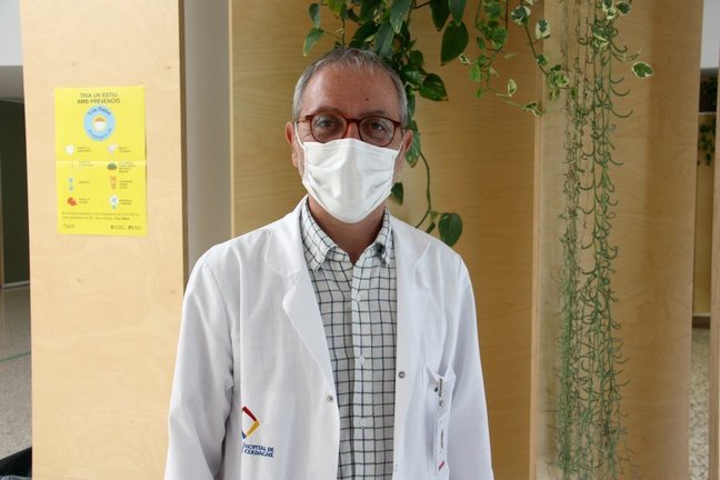 Pla mitjà del director general adjunt de l'Hospital de Cerdanya, Xavier Conill. Imatge del 23 de setembre de 2020 (Horitzontal).