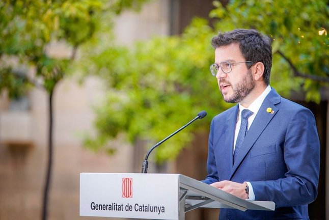 El president de la Generalitat, Pere Aragonès, durant la compareixença en què ha anunciat que vol un toc de queda de 01.00 a 06.00 h en 158 municipis. Imatge del 14 de juliol del 2021. (Horitzontal)