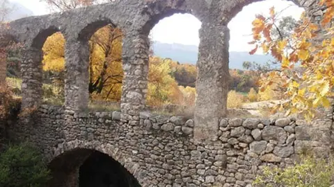 Visi&oacute; de conjunt del Pont i Aq&uuml;educte de Boixadera. Fotografia: Consell Comarcal de l&rsquo;Alt Urgell. 
