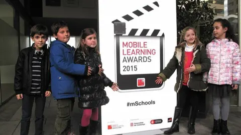  l&rsquo;Albert, l&rsquo;Anna, la Carlota, la Laia i el Pau, han obtingut el segon prem dels Mobile Learning Awards 2015
