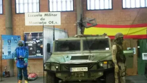 Ex&egrave;rcit espanyol a la fira de muntanya de Lleida