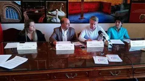 Uni Estiu 2016 presentaci&oacute; 1