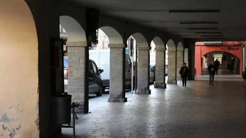 Porxos carrer Major 1 (1)