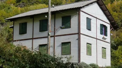 Un dels habitatges que Endesa ha cedit a l'Ajuntament de la Torre de Capdella. (horitzontal)