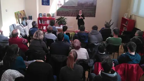Gotim de Contes a la Biblioteca Maria Barbal