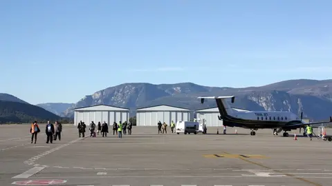 Arribada a l'aeroport de la Seu provinent de Marsella