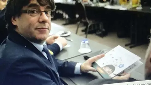 President Puigdemont, foto de Delmi Álvarez El País