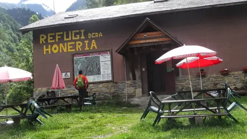 Refugi dera Honeria 2