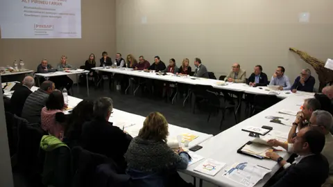 Pla general de la reuni&radic;&ge; del Consell de Salut P&radic;&int;blica de l'Alt Pirineu i Aran, celebrada dins l'espai Dinosfera de Coll de Narg&radic;&ge; (Alt Urgell), el 13 de novembre de 2018 (Horitzontal).