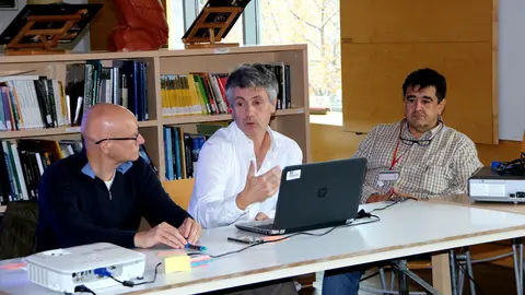 Tres socis del projecte Interreg Poctefa ADNPYR reunits el 21 de novembre del 2018 a Les Planes de Son, al Pallars Sobir&radic;&dagger;. (horitzontal)