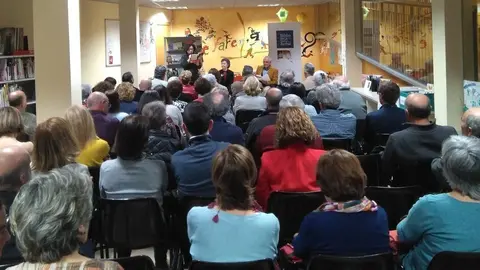 Biblioteca Pública Maria barbal