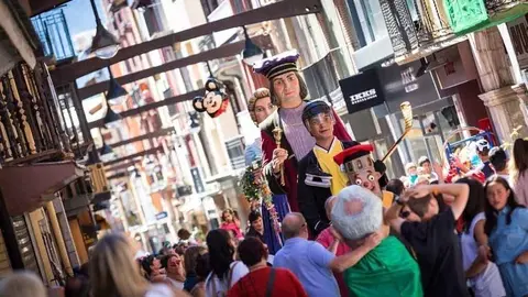 RUA DE LA COLLA GEGANTERA PUIGCERDÀ 2