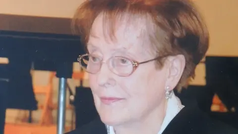 Elvira Farràs Muntó 3 (3)