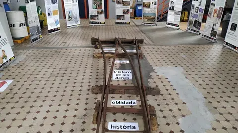 Pla general de l'exposic&radic;&ge; que acomiada Conxita Grang&radic;&copy; a la Vall Fosca, l'agost de 2019. (Horitzontal)