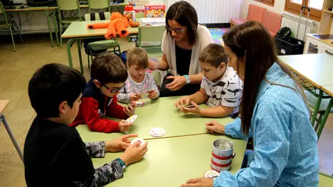 Primer pla dels alumnes de l'escola de T&radic;&ne;rvia, al Pallars Sobir&radic;&dagger;, el primer dia de classe. Imatge del 12 de setembre del 2019. (horitzontal)
