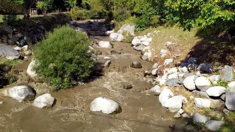 Imatge del riu Flamisell amb l'aigua t&radic;&reg;rbola el 16 d'octubre del 2019. (horitzontal)