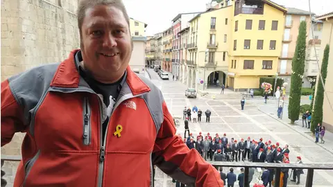 Xavier Munt al balcó de l'ajuntament 2