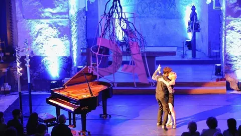 Dans&agrave;neu 2019
