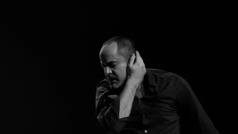 Pla mitj&agrave; del ballar&iacute; i core&ograve;graf Roberto Olivan, cap de cartell de la 29a edici&oacute; del Dans&agrave;neu. Imatge facilitada pel Dans&agrave;neu el 22 de juny de 2020 (Horitzontal).