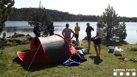 Agents Rurals acampada medi natural