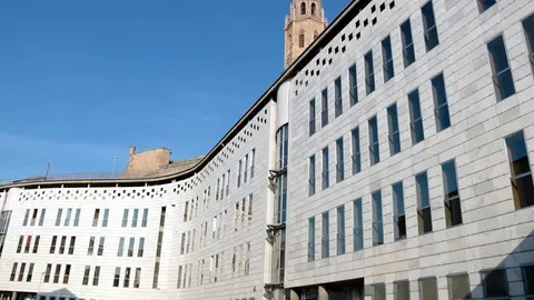 Pla general de l'edifici dels jutjats de Lleida, el 23 d'agost del 2019. (Horitzontal)