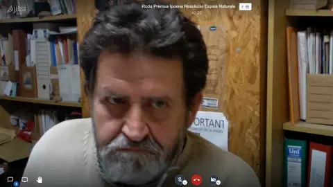 Pla curt del portaveu d'Ipcena, Joan V&agrave;zquez, durant la roda de premsa telem&agrave;tica per explicar la sent&egrave;ncia del TSJC sobre el recurs presentat respecte al projecte d'ampliaci&oacute; de Baqueira Beret al Pallars Sobir&agrave;, el 16 de desembre de 2020 (Horitzontal9.