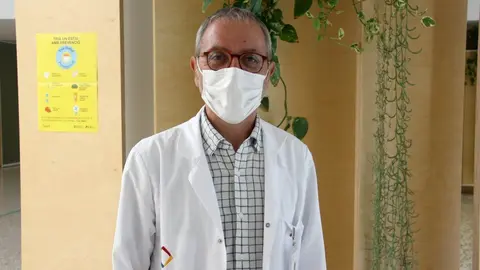 Pla mitj&agrave; del director general adjunt de l'Hospital de Cerdanya, Xavier Conill. Imatge del 23 de setembre de 2020 (Horitzontal).