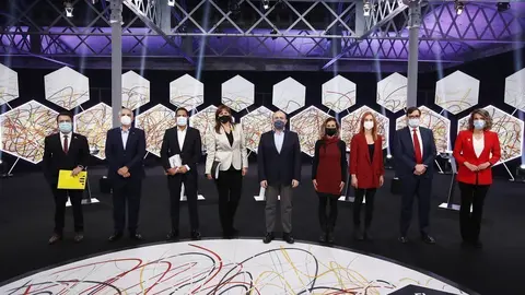 Imatge de grup dels nou candidats a la presid&egrave;ncia de la Generalitat a les eleccions del 14 de febrer del 2021 abans del debat electoral a 'La Sexta'. 11 de febrer del 2021. Pla general. (Horitzontal)