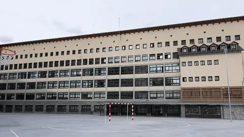 Institut d'Aran tris