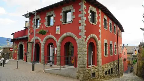 Museu municipal de Ll&iacute;via