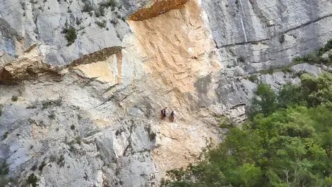 Pla obert on es pot veure el despreniment de roques al congost de Mont-rebei. (Horitzontal)