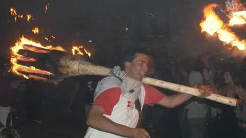 baixada_de_falles_a_lalta_ribagorca._la_festa_del_foc (1)