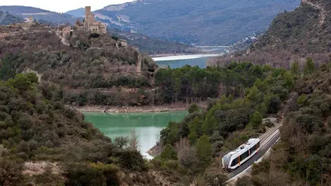 Tren panor&agrave;mic dels llacs