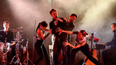 Dans&agrave;neu 2021 Mishima