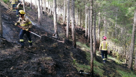 Bombers alt risc d'incendi forestal